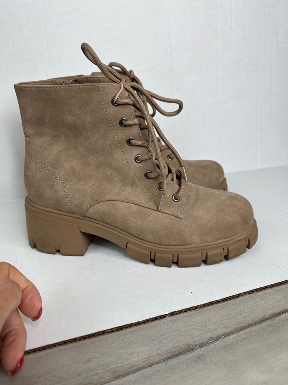 MIA Tan Lace-Up Lug Combat Boots - Picture 2 of 6